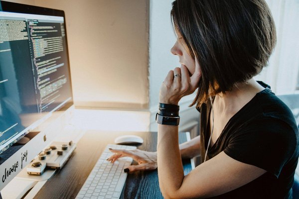 Comment l'IA révolutionne l'optimisation du contenu web : Des stratégies incontournables
